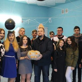 СТУДЕНТИ СВЯТКУЮТЬ СТУДЕНТИ СВЯТКУЮТЬ